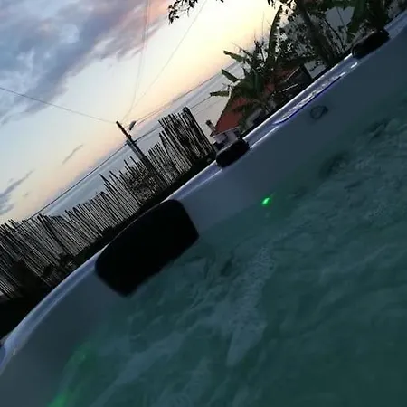 Granny House Madeira * פונשל